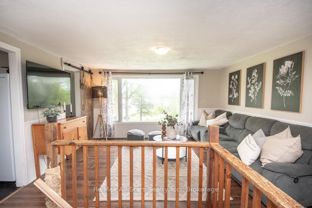 9 Riverside Drive photo 9
