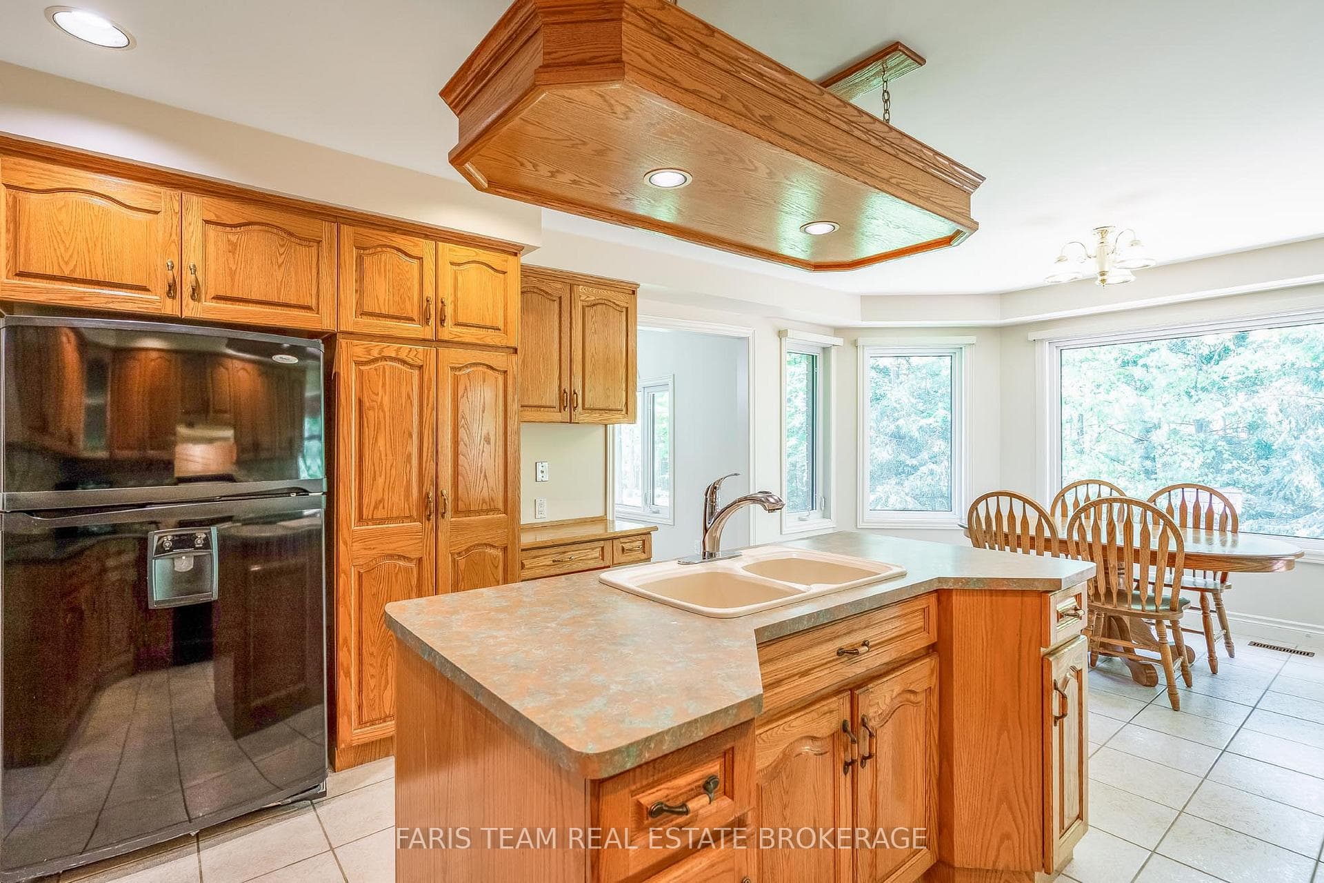 2088 Wilkinson Street photo 9