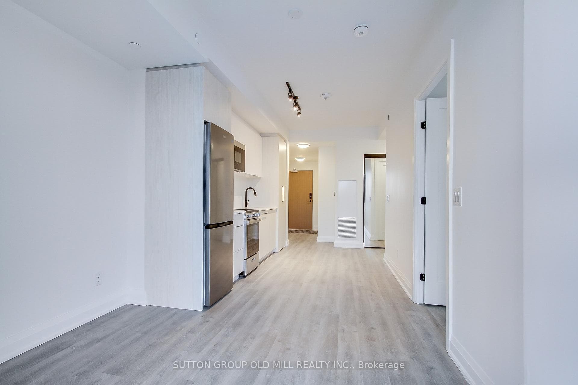 2369 Danforth Avenue Unit 516 photo 11