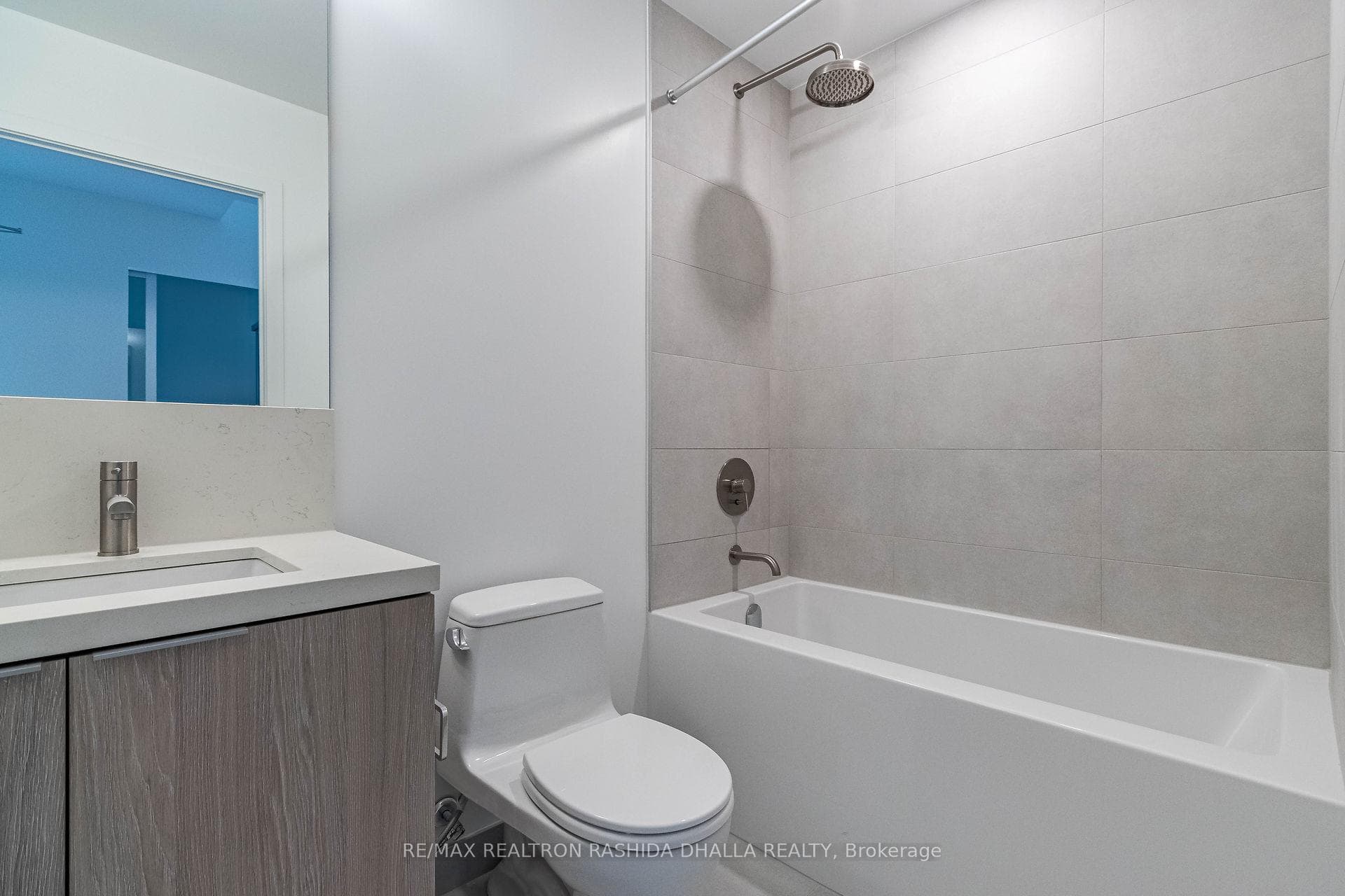 2020 Bathurst Street Unit 736 photo 10