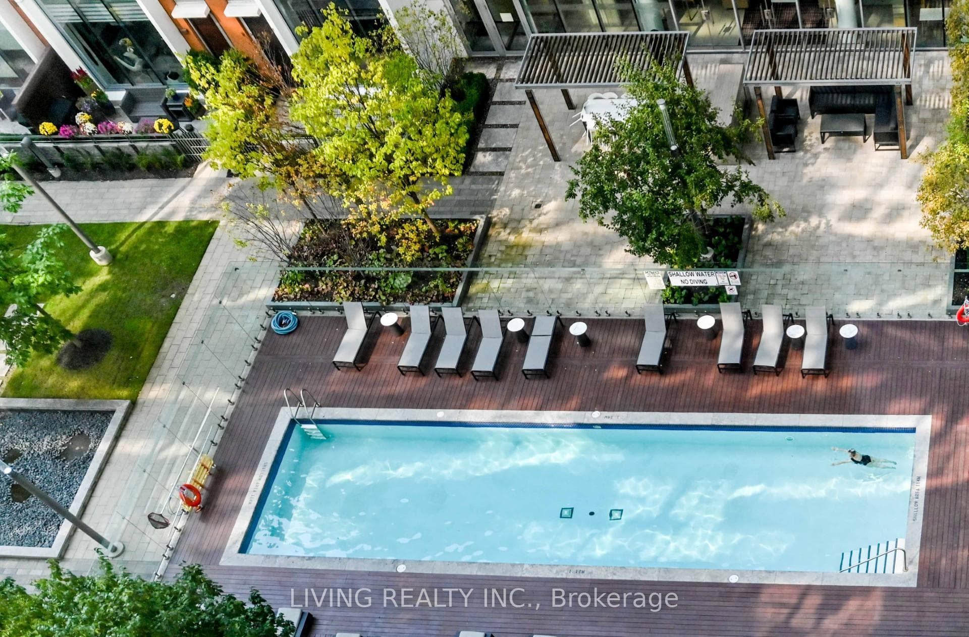 29 Queens Quay Unit 718 photo 6