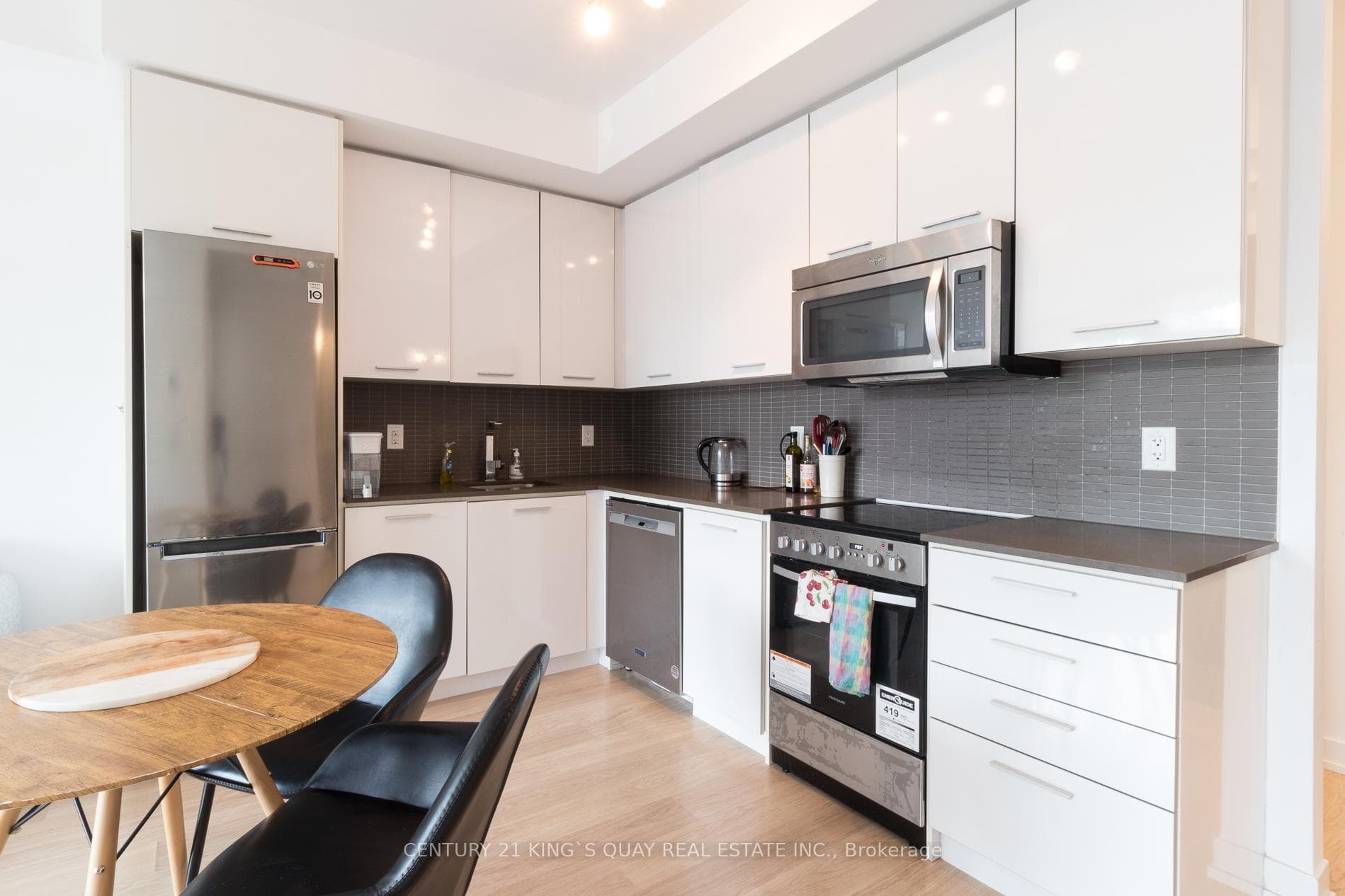 105 George Street Unit 409 photo 1