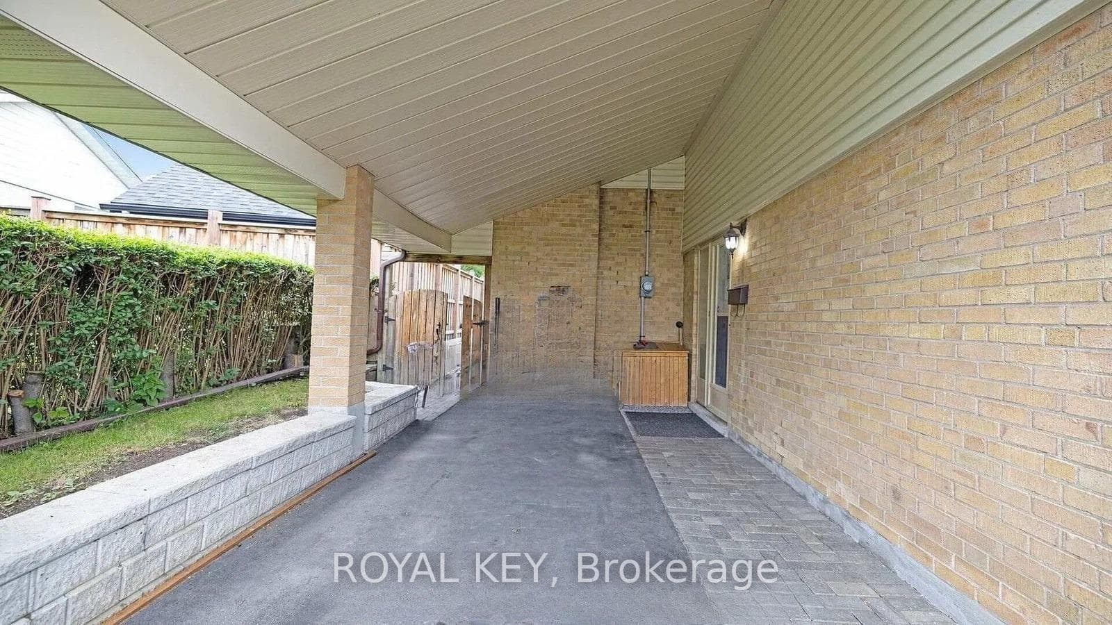 20 Kennebec Crescent photo 2