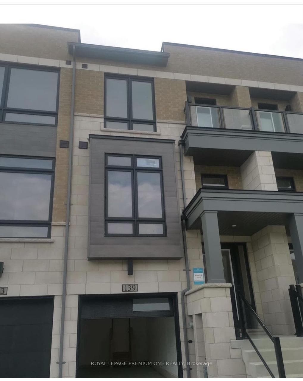 139 Farooq Boulevard photo 1