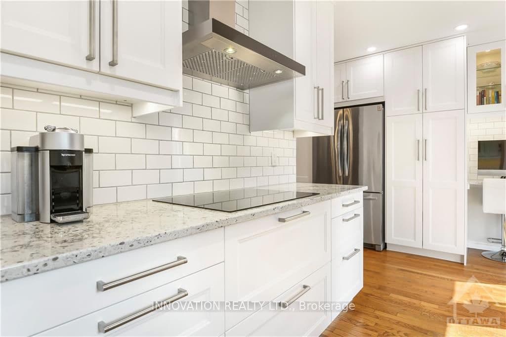 1900 MARQUIS Avenue Unit 105 photo 11