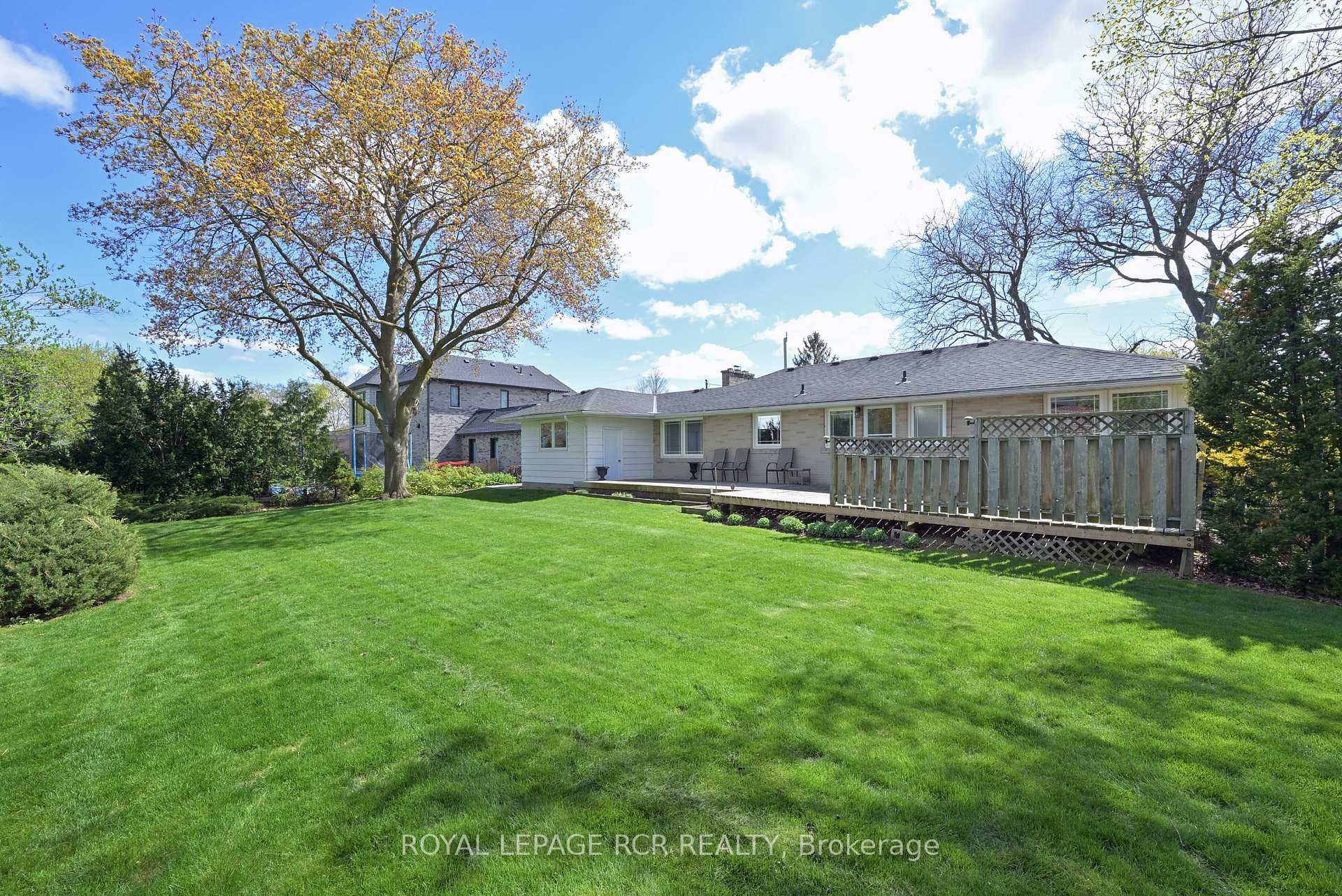 47 Elizabeth Drive photo 39