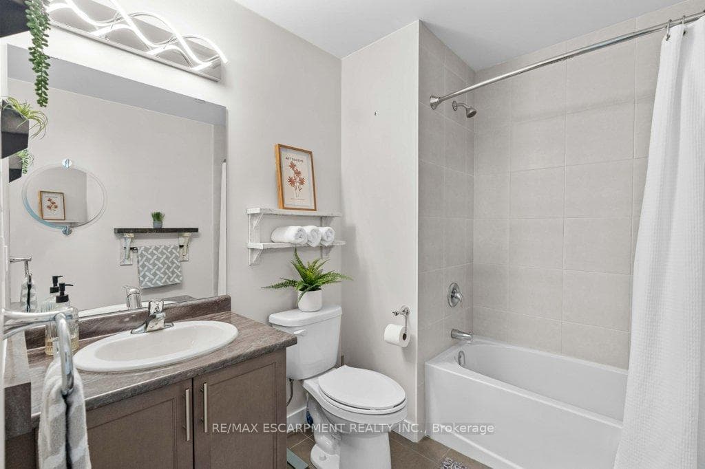 125 SHOREVIEW Place Unit 511 photo 18