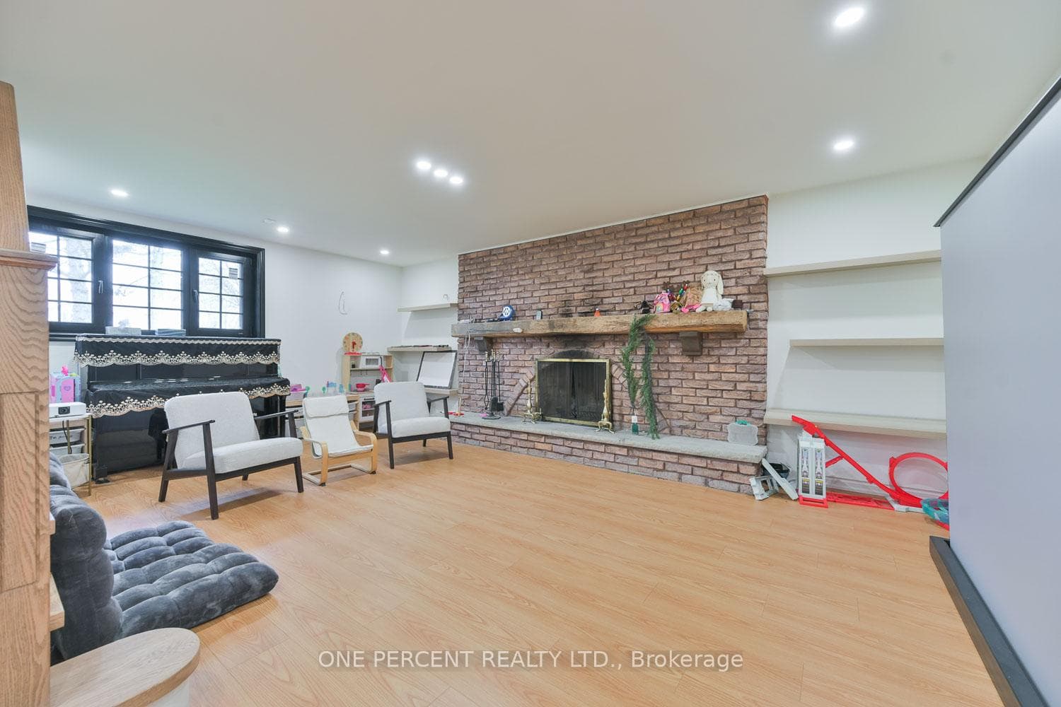 43 Lakeview Avenue photo 25