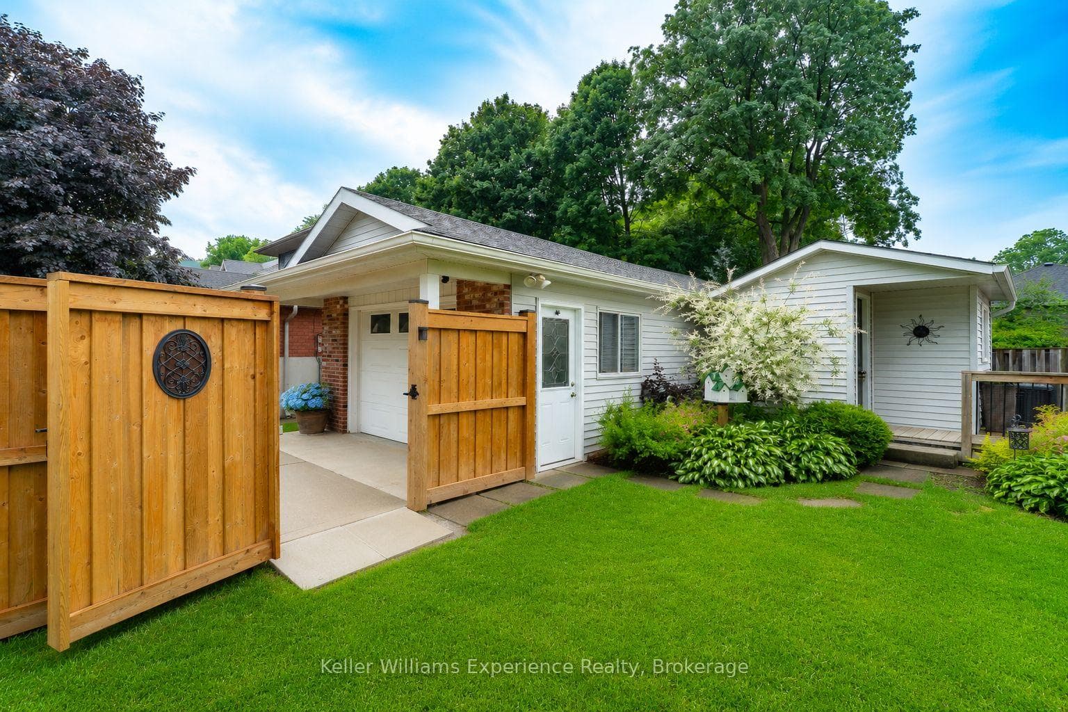 300 4th Avenue photo 42