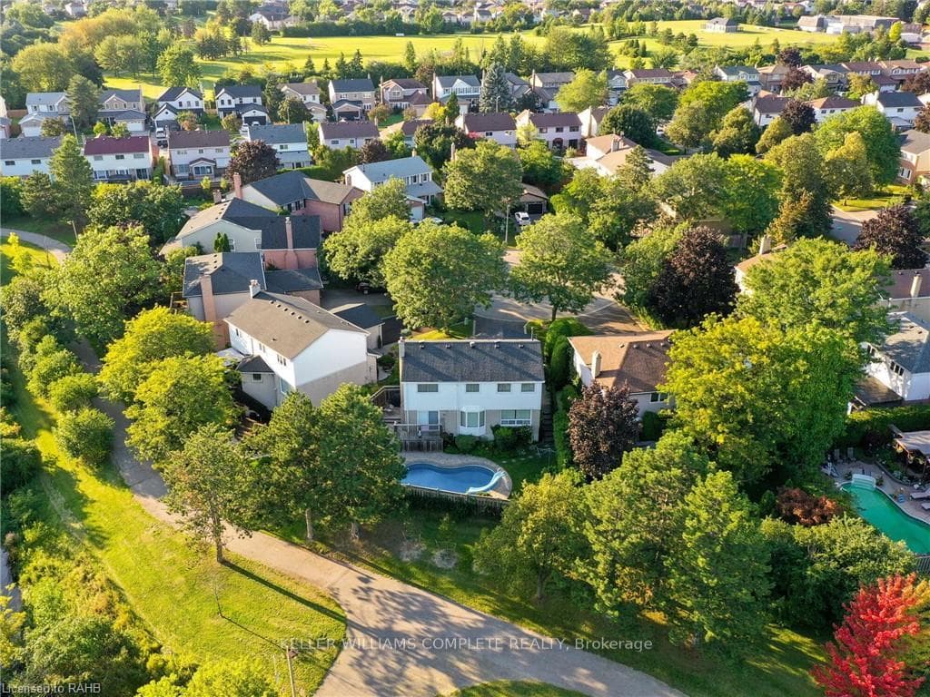 16 Normandy Place photo 40