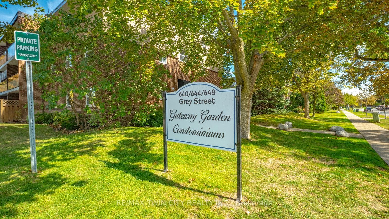 640 Grey Street Unit 101 photo 1