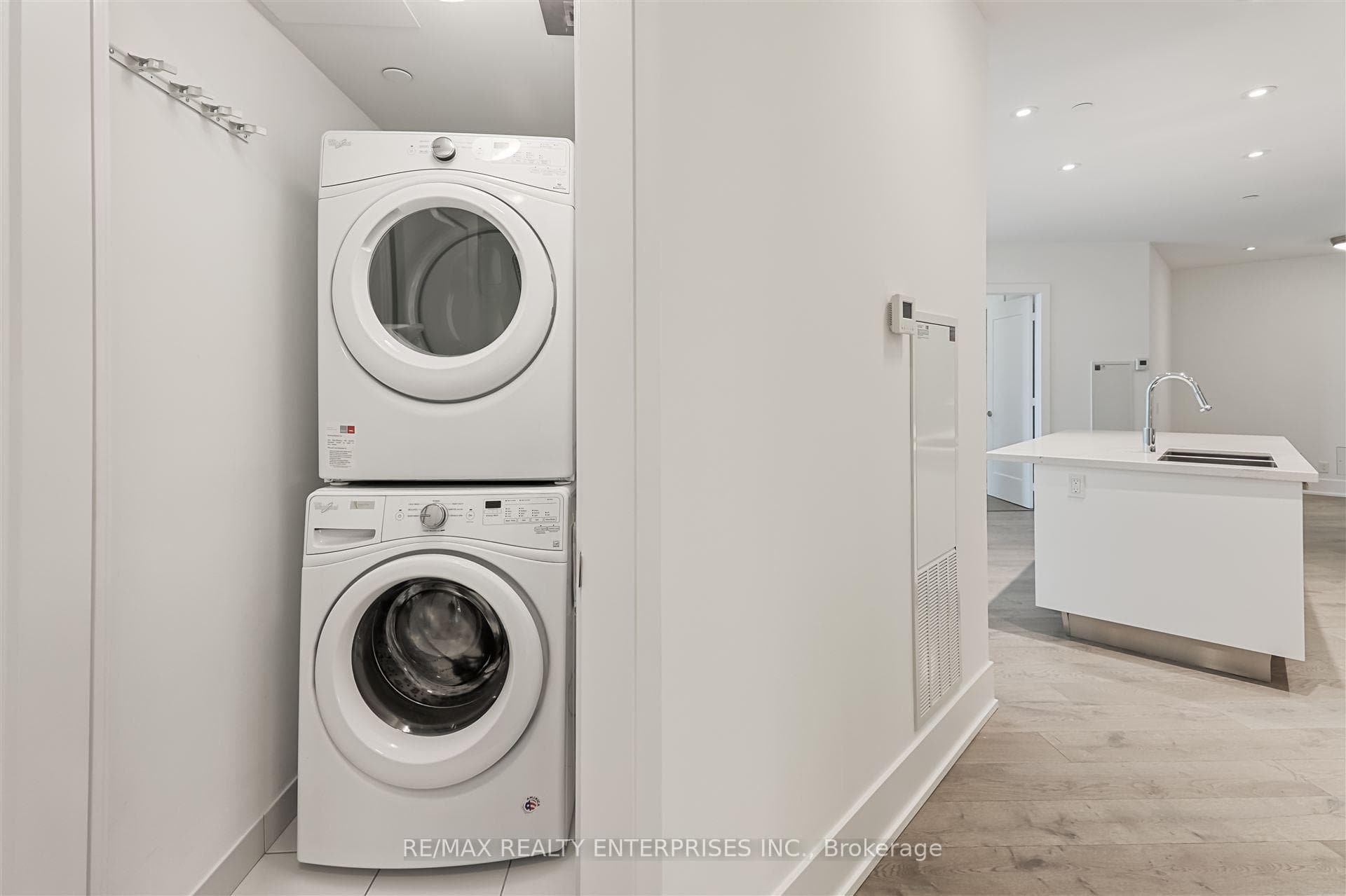 1 Edgewater Drive Unit 212 photo 26