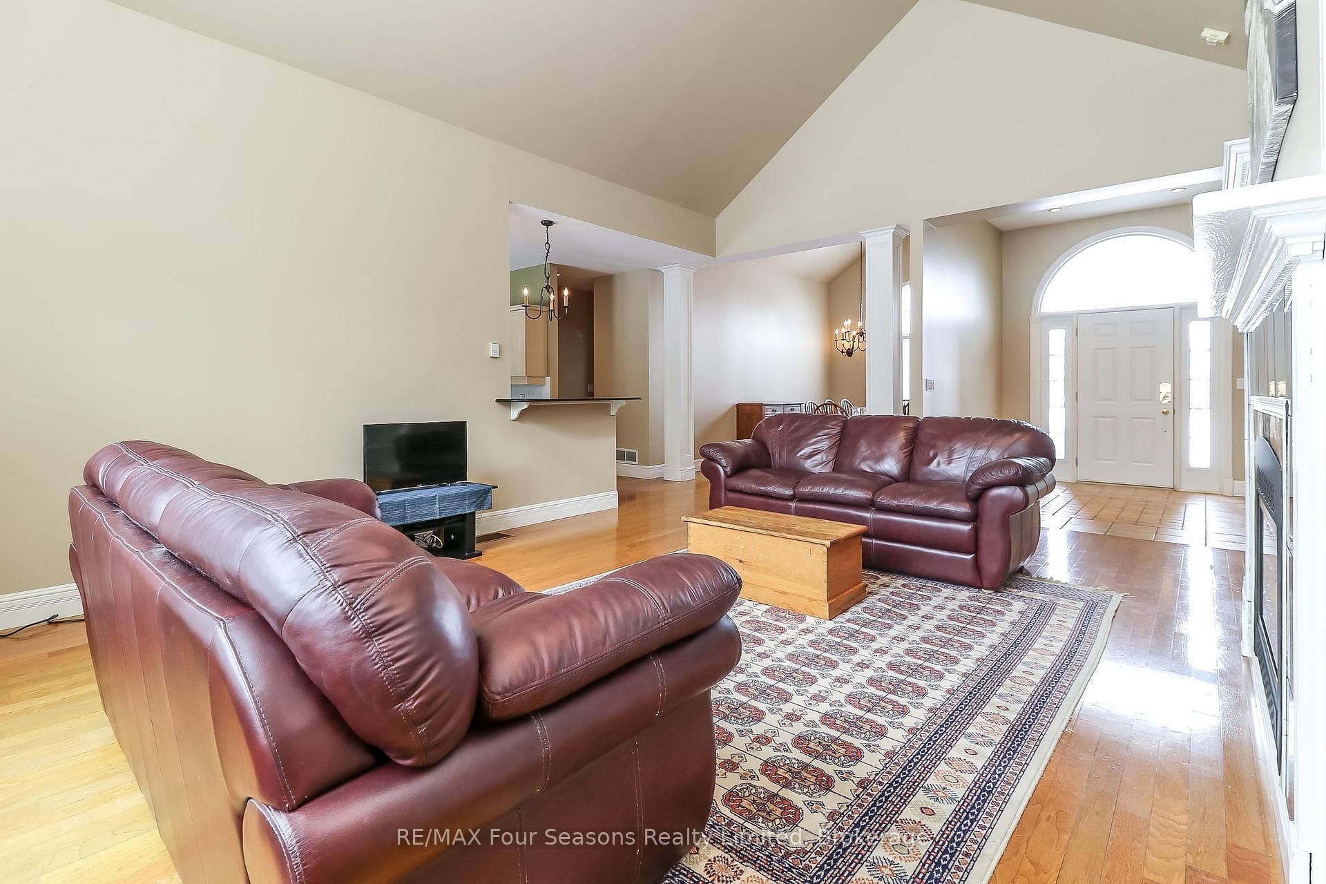 Room to entertain!