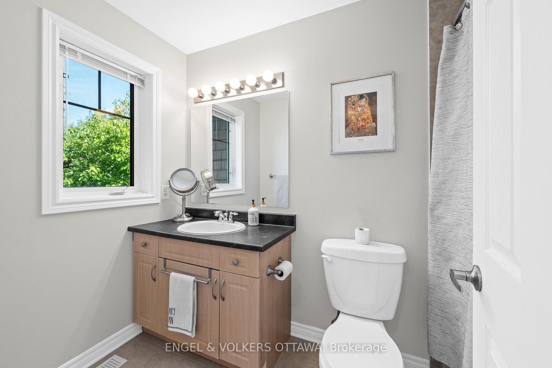 416 Vendevale Avenue photo 29