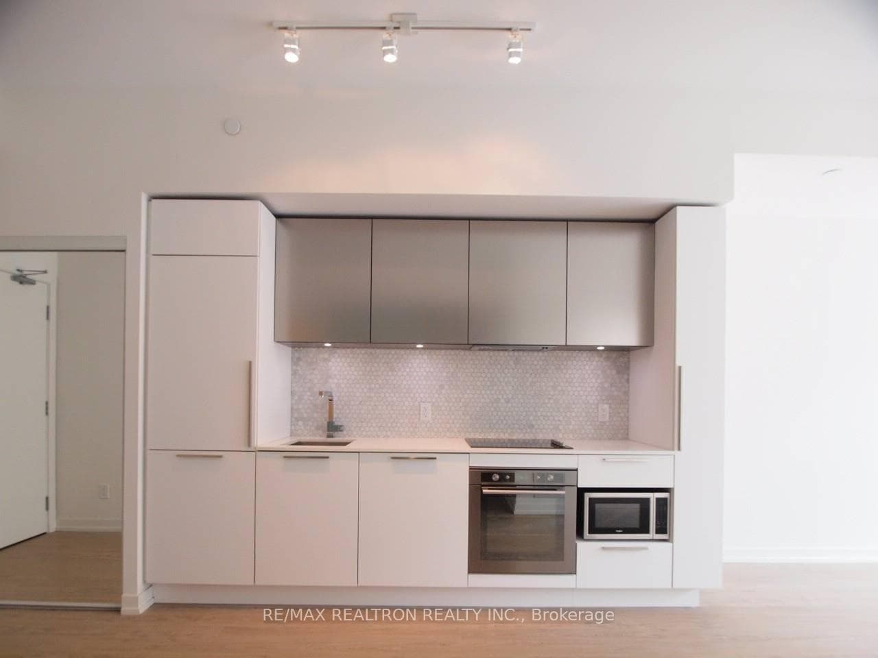 85 Wood Street Unit 510 photo 4
