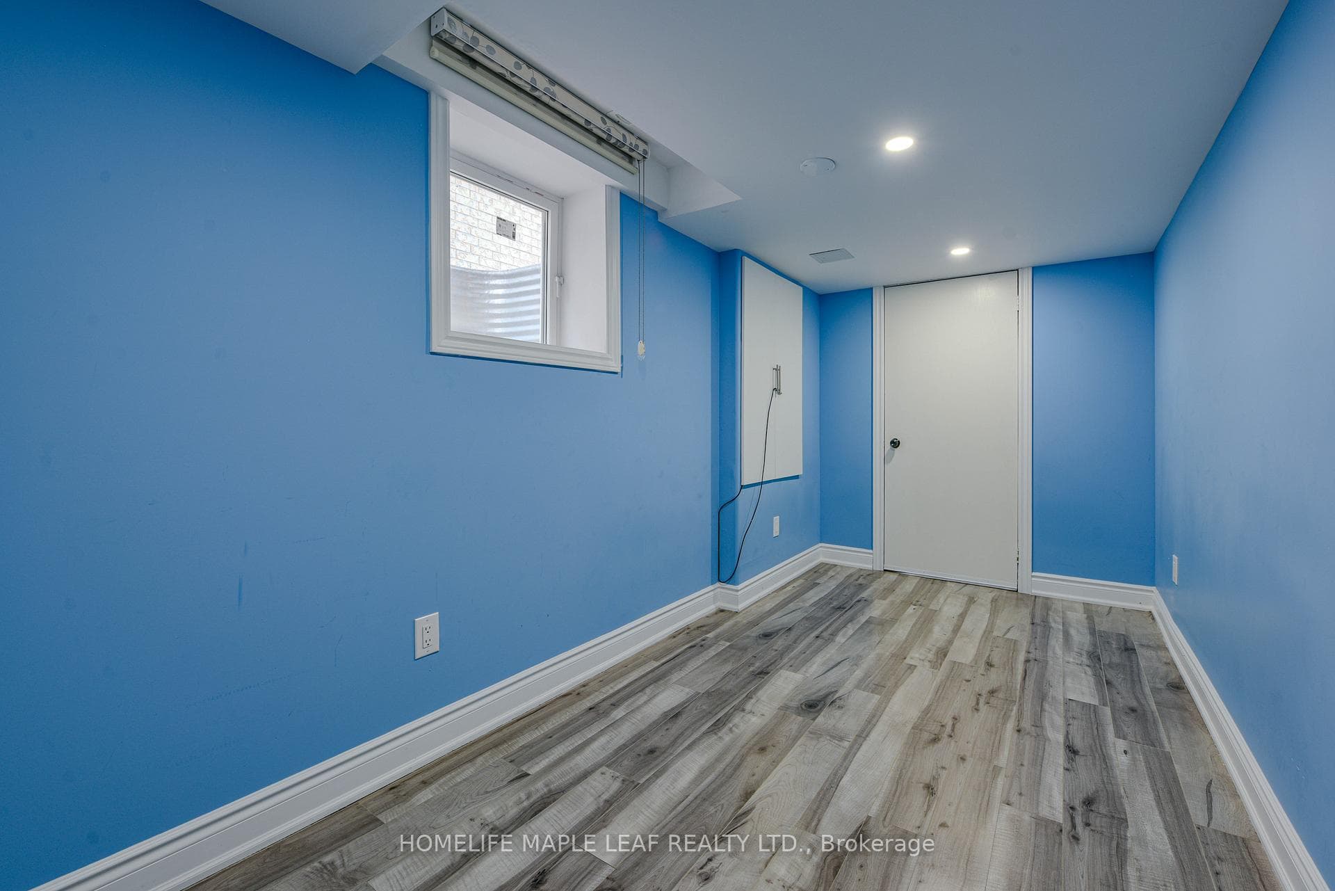 15 Orangeblossom Trail Unit Basement photo 9