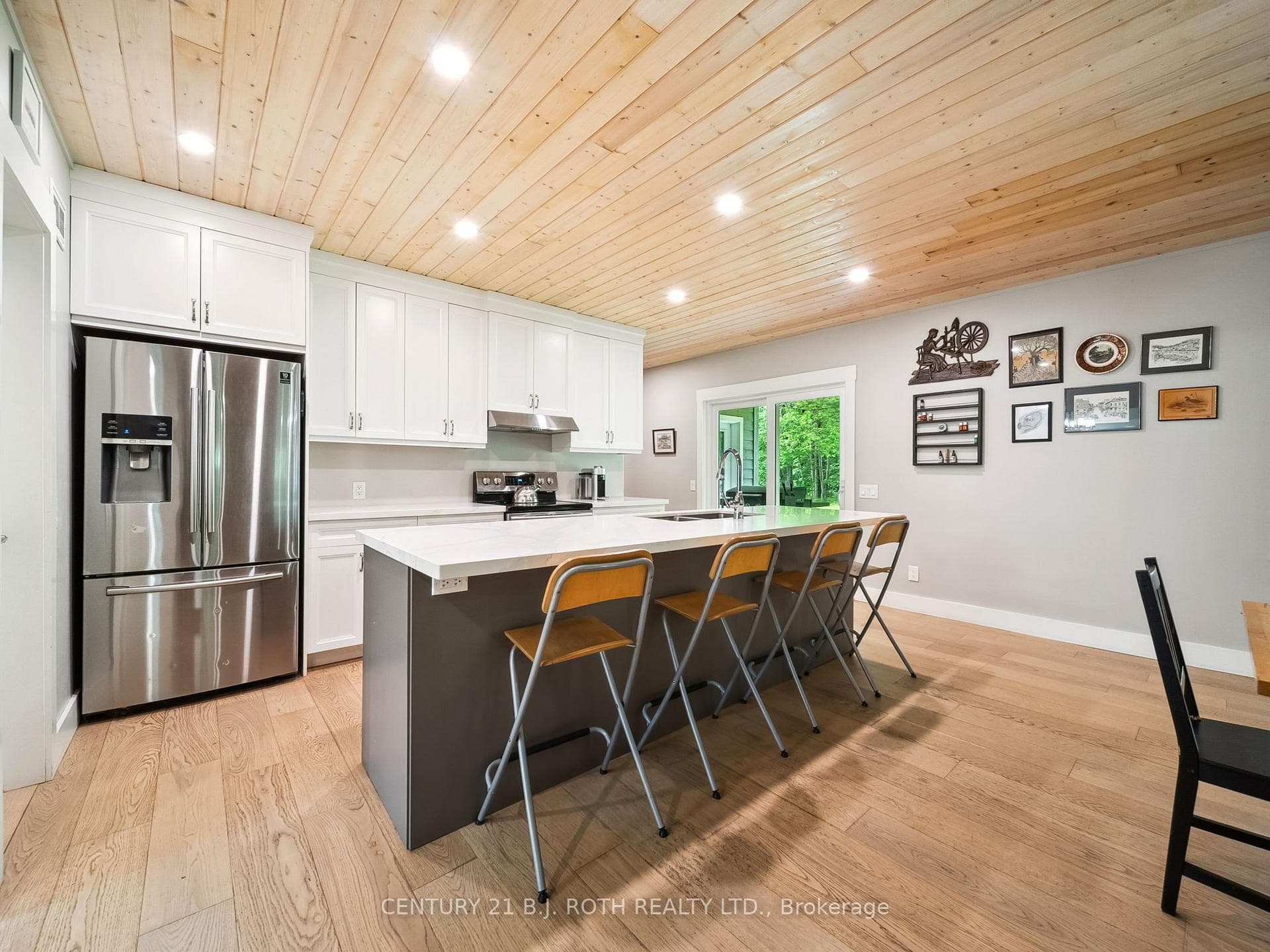 4098 Cambrian Road photo 2
