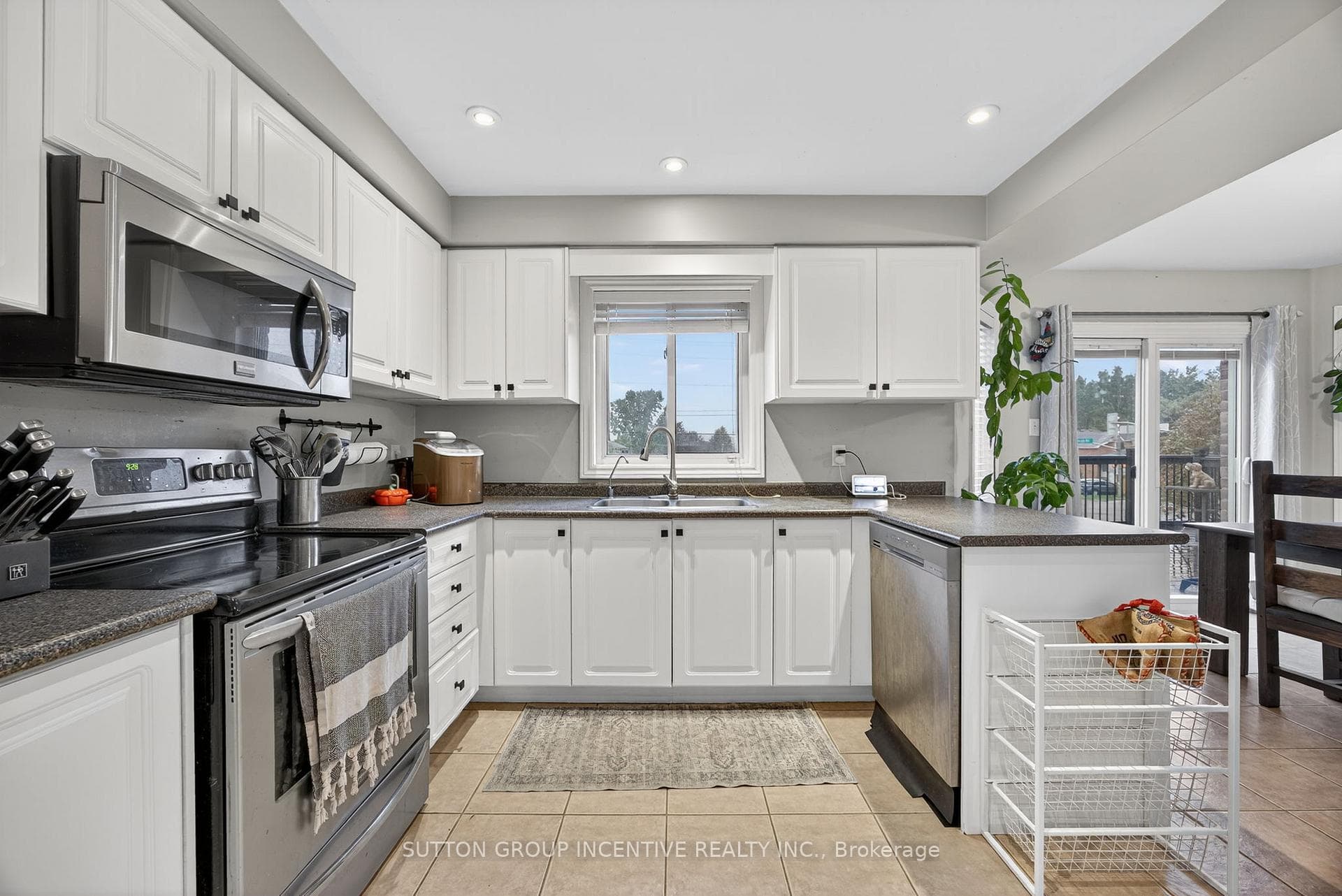 4 Dunnett Drive photo 8