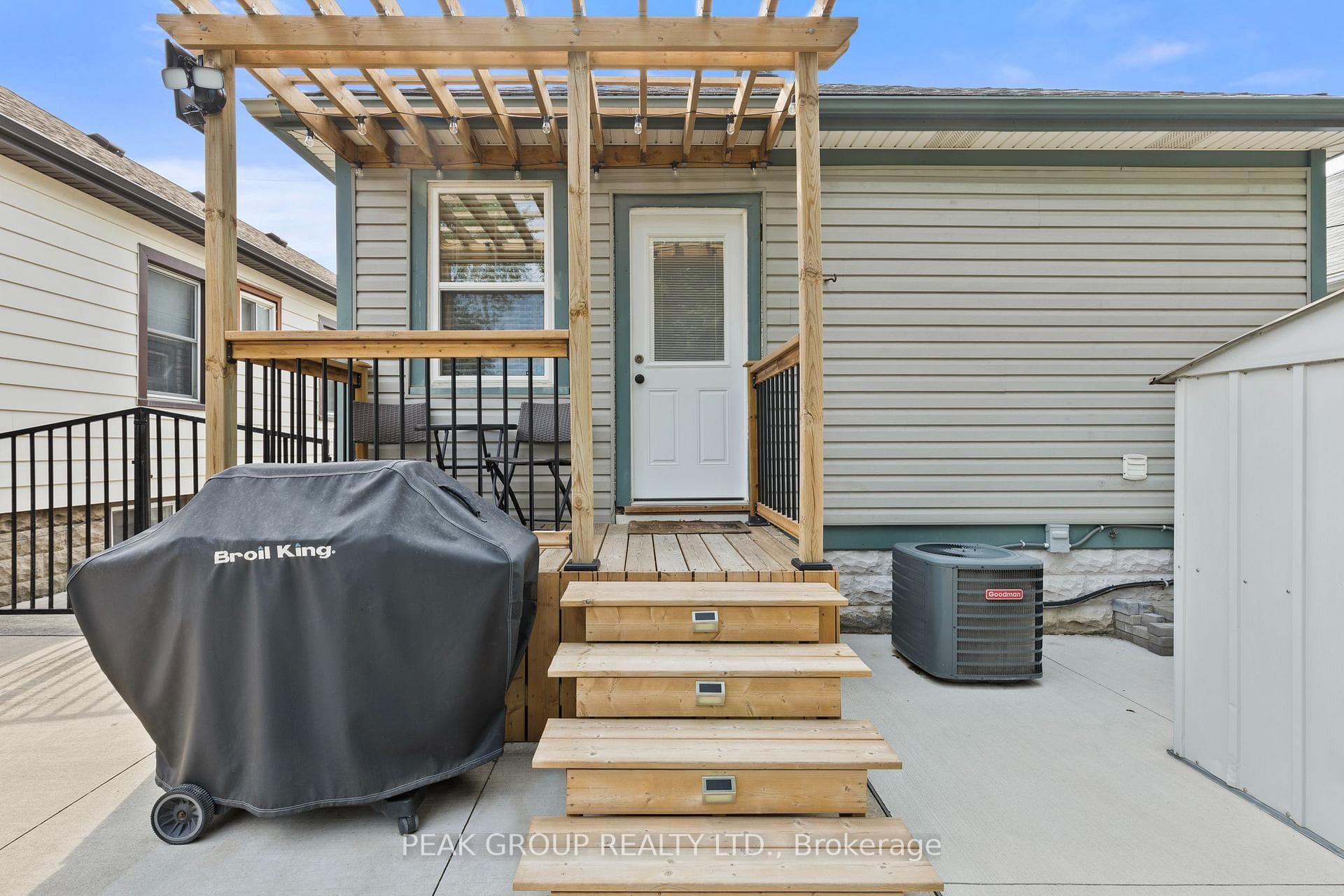 44 Richmond Avenue photo 23