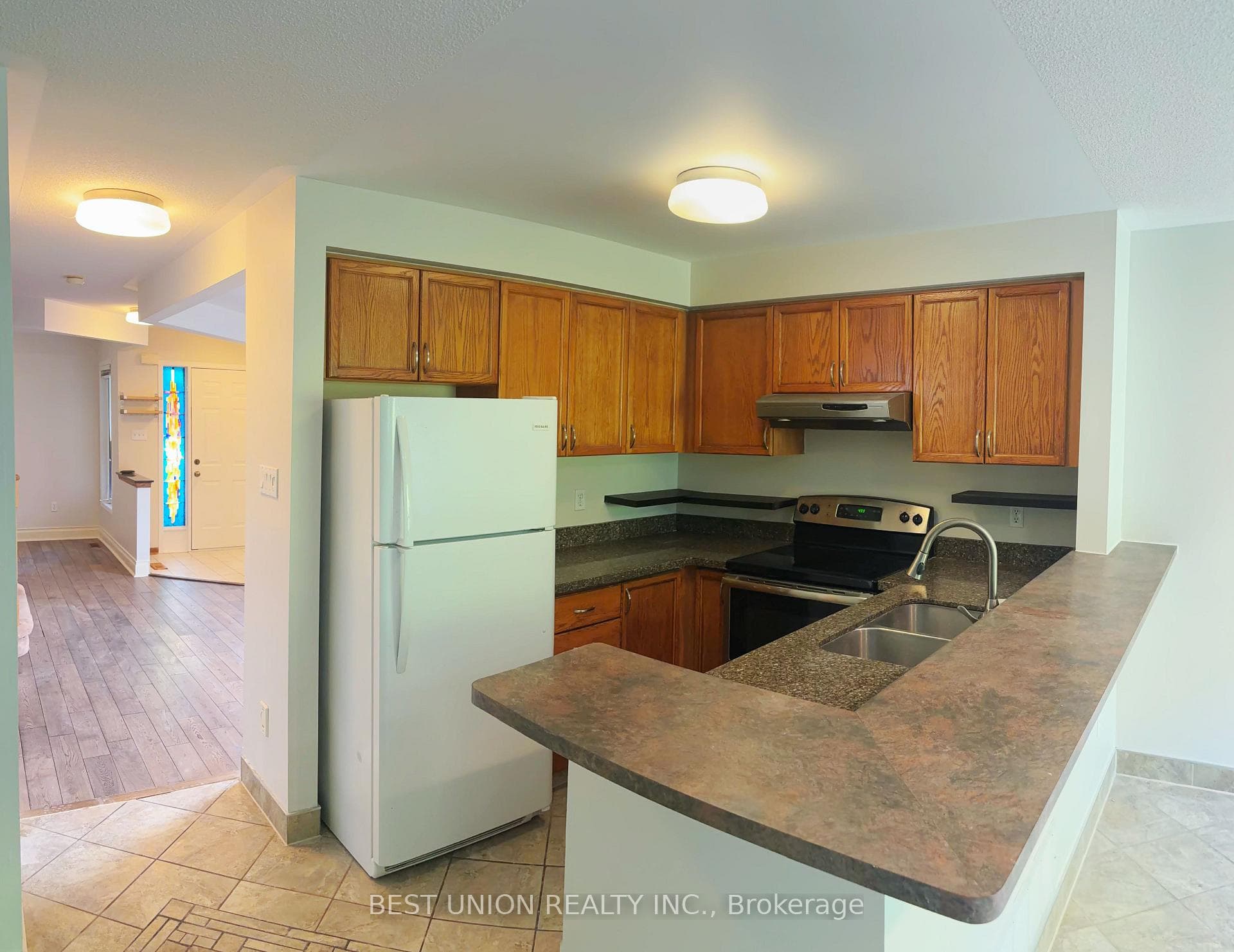 2864 Westbury Court photo 7