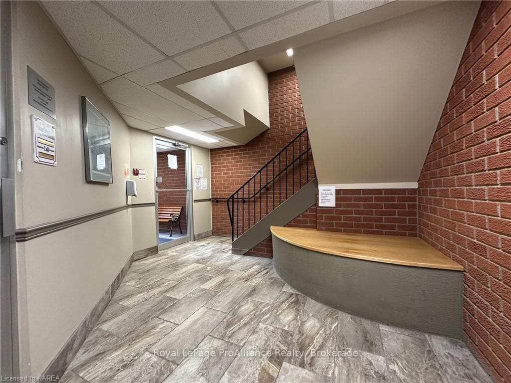 573 ARMSTRONG Road Unit 209 photo 3