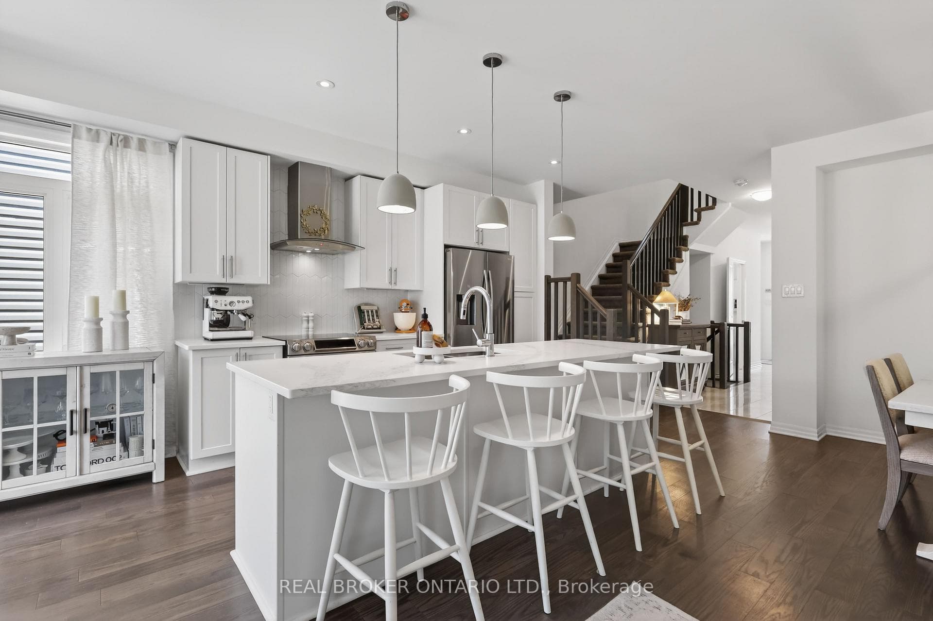 91 Chevron Place photo 11