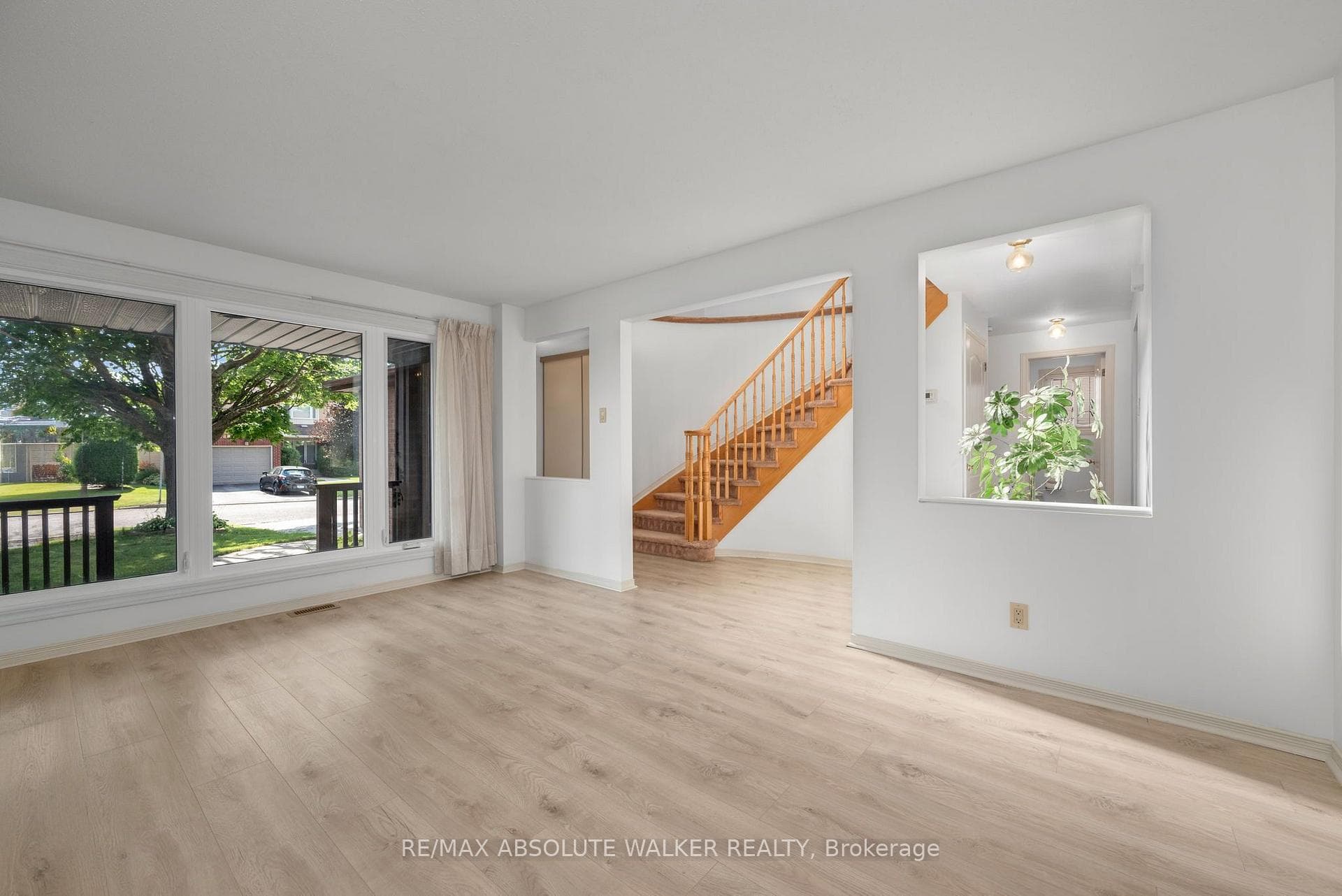 1889 Rosewind Court photo 9
