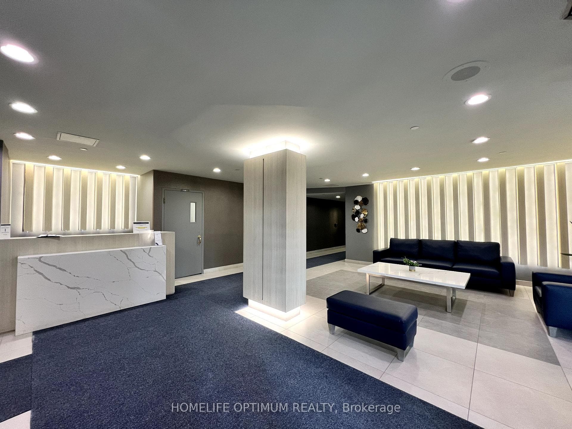 5795 Yonge Street Unit 211 photo 3