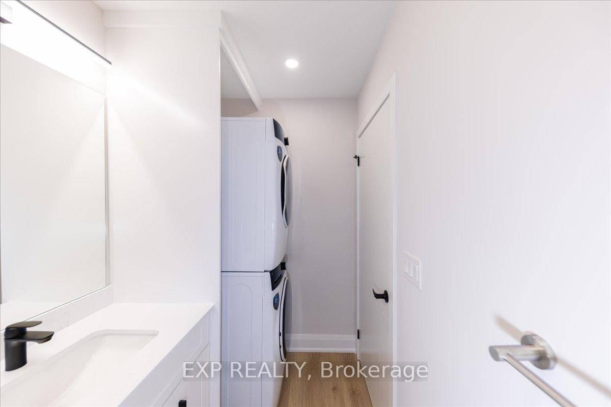 149 Ivon Avenue photo 15