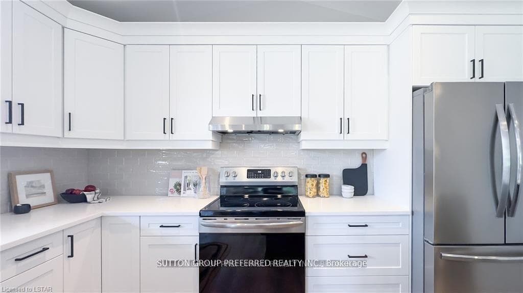246 BEECH Street photo 8