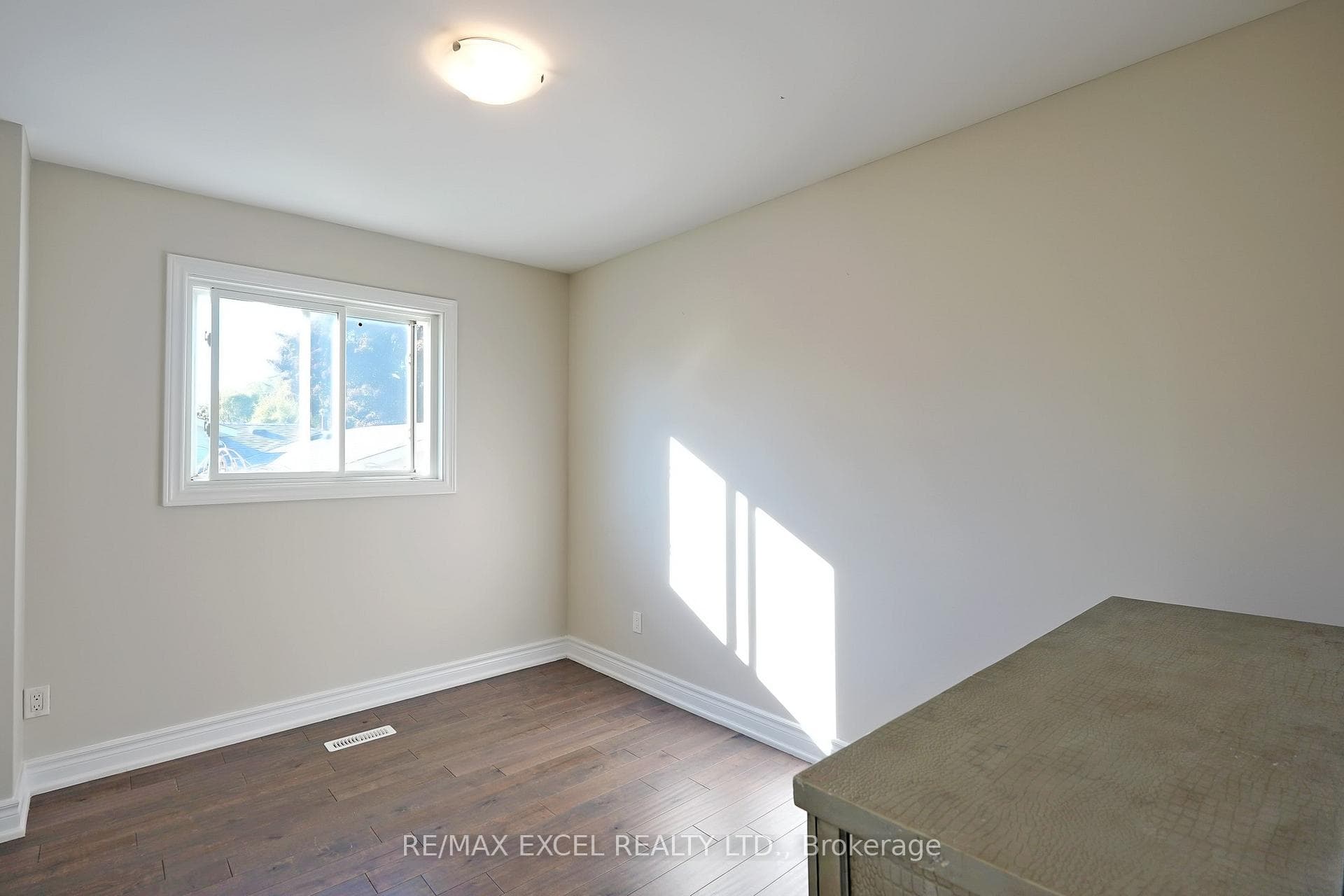 21 Sir Kay Drive photo 18