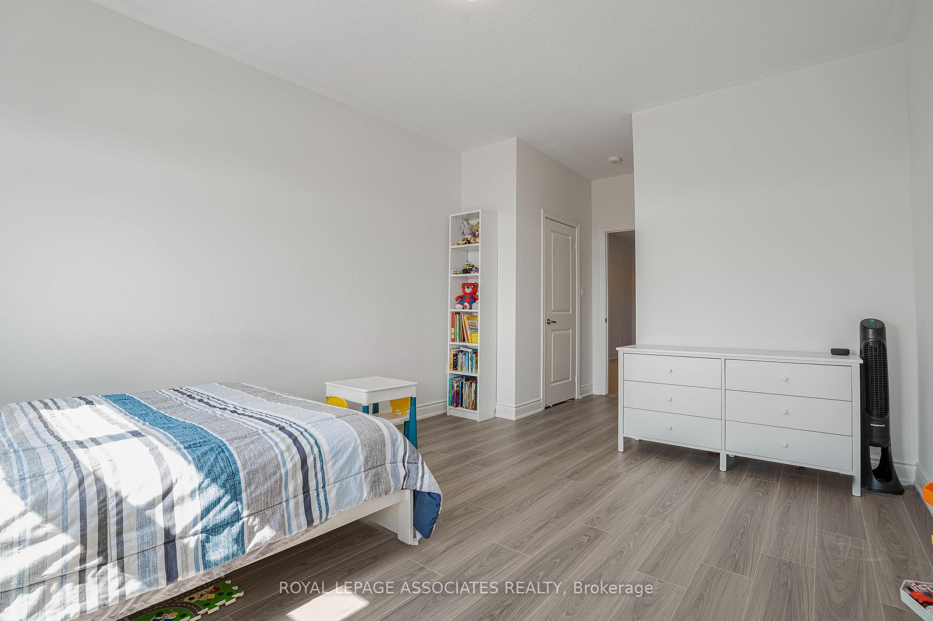 2201 Crystal Drive photo 31