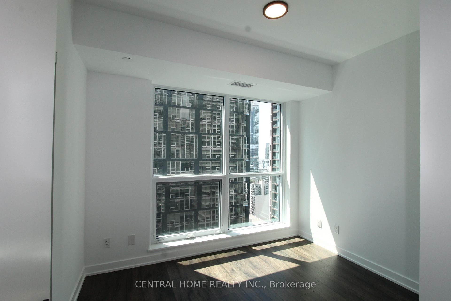 327 King Street Unit 2902 photo 13