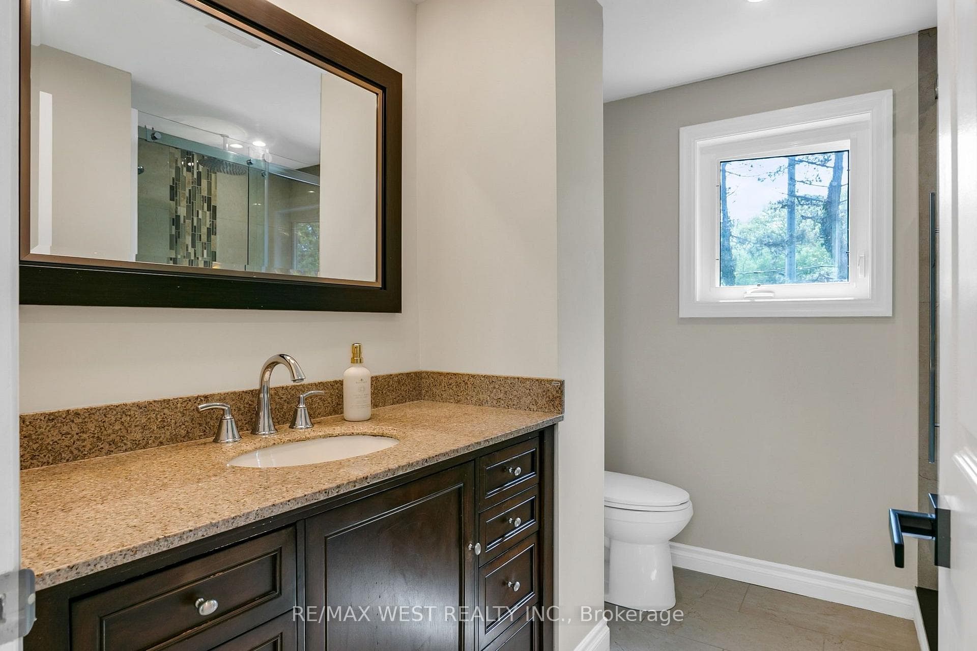 930 Maramis Court photo 31