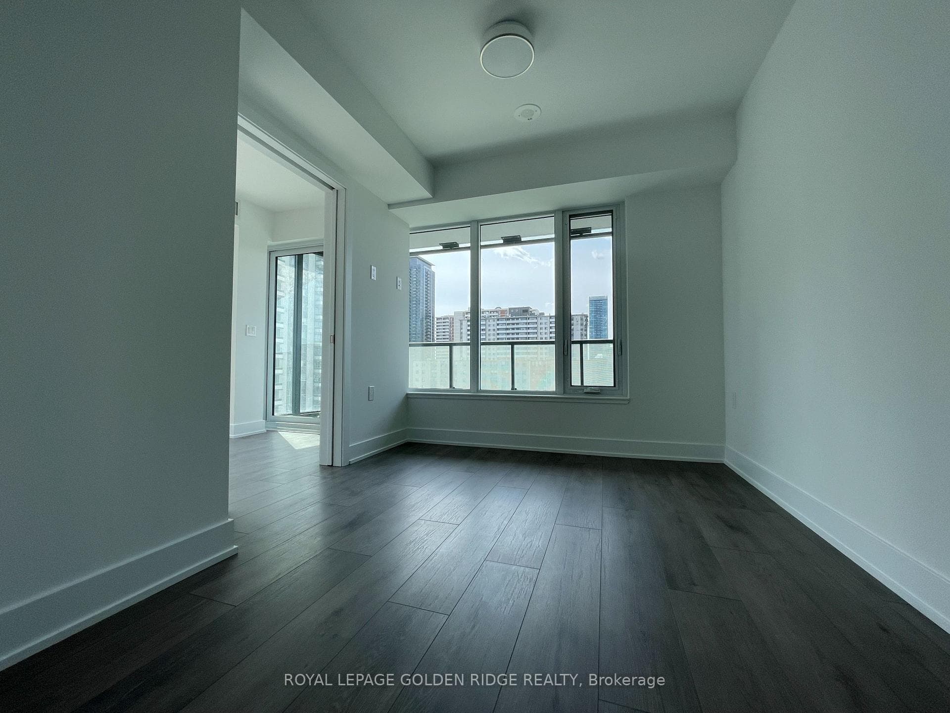 575 Bloor Street Unit 1208 photo 5