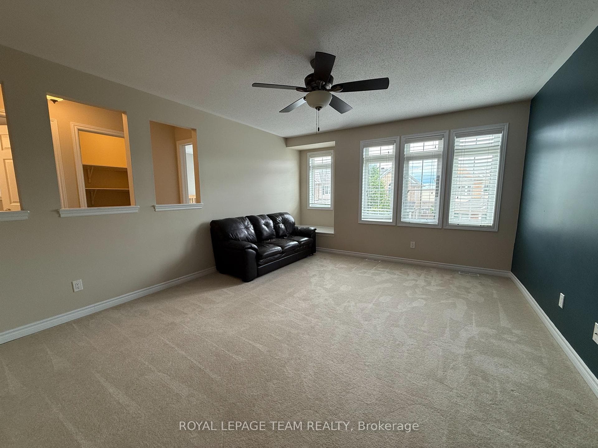 310 Gallantry Way photo 19