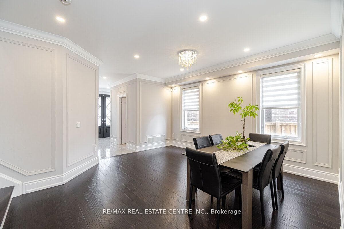 34 HAMILTON Court photo 6