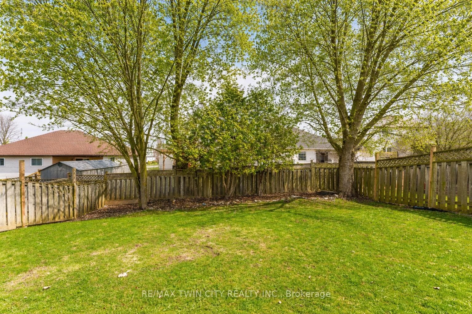 99 Canrobert Street photo 29