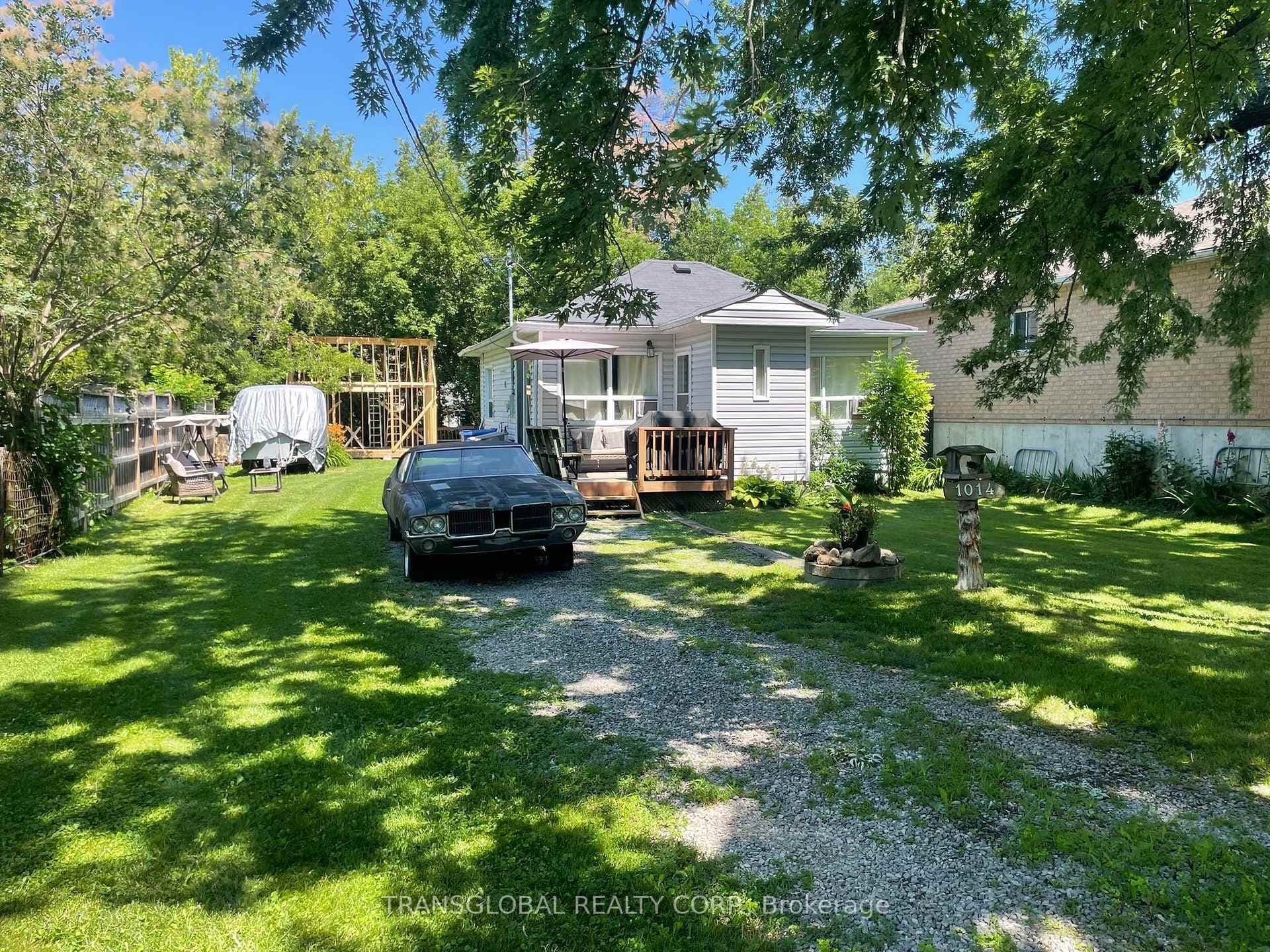 1014 Barton Avenue photo 1