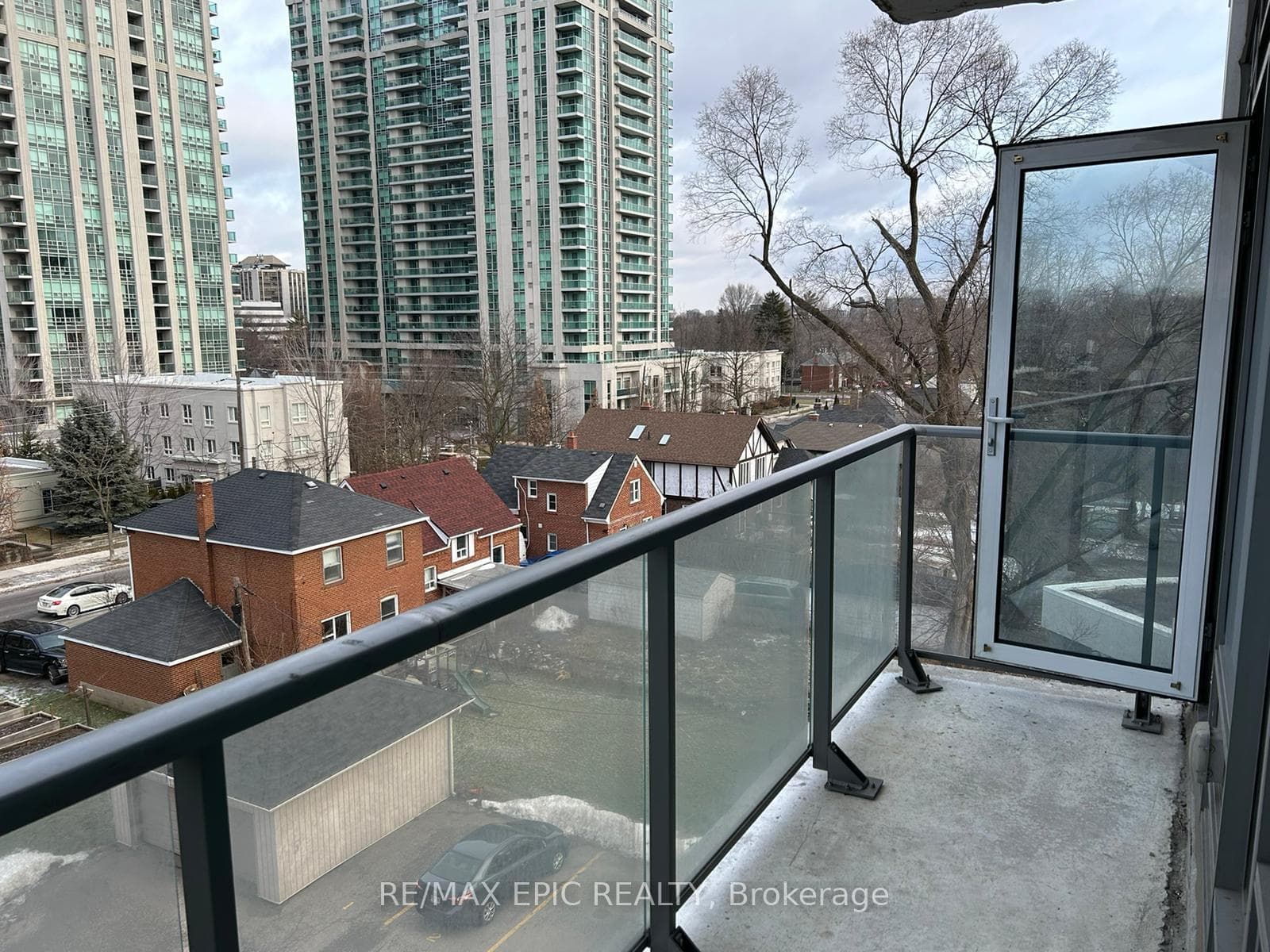 28 Avondale Avenue Unit 501 photo 10