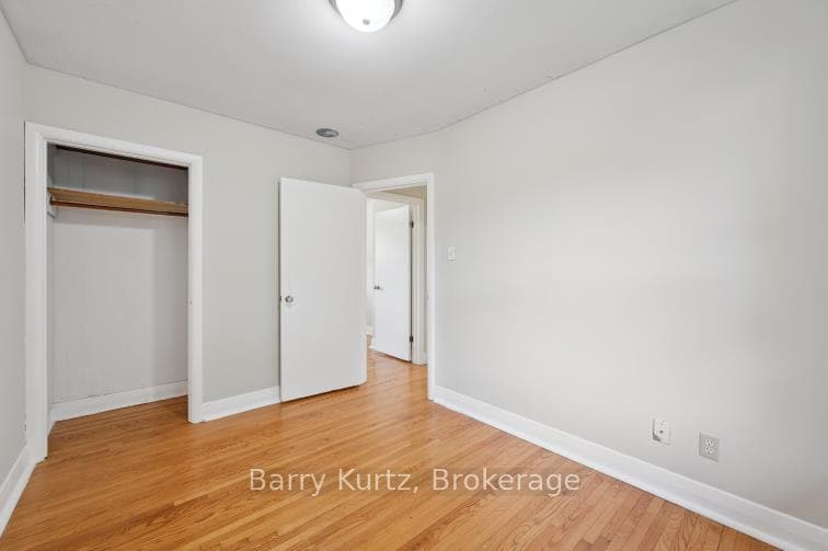 8 Sumac Place photo 5