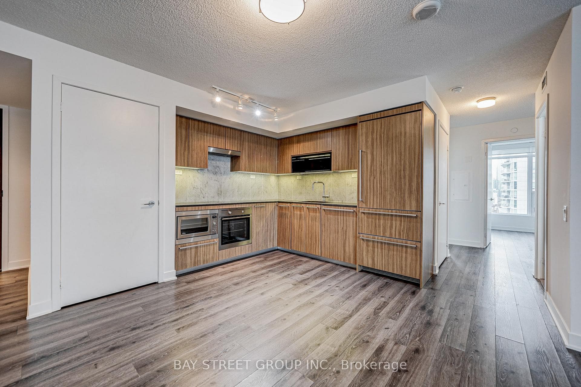 70 Queens Wharf Road Unit 1612 photo 8