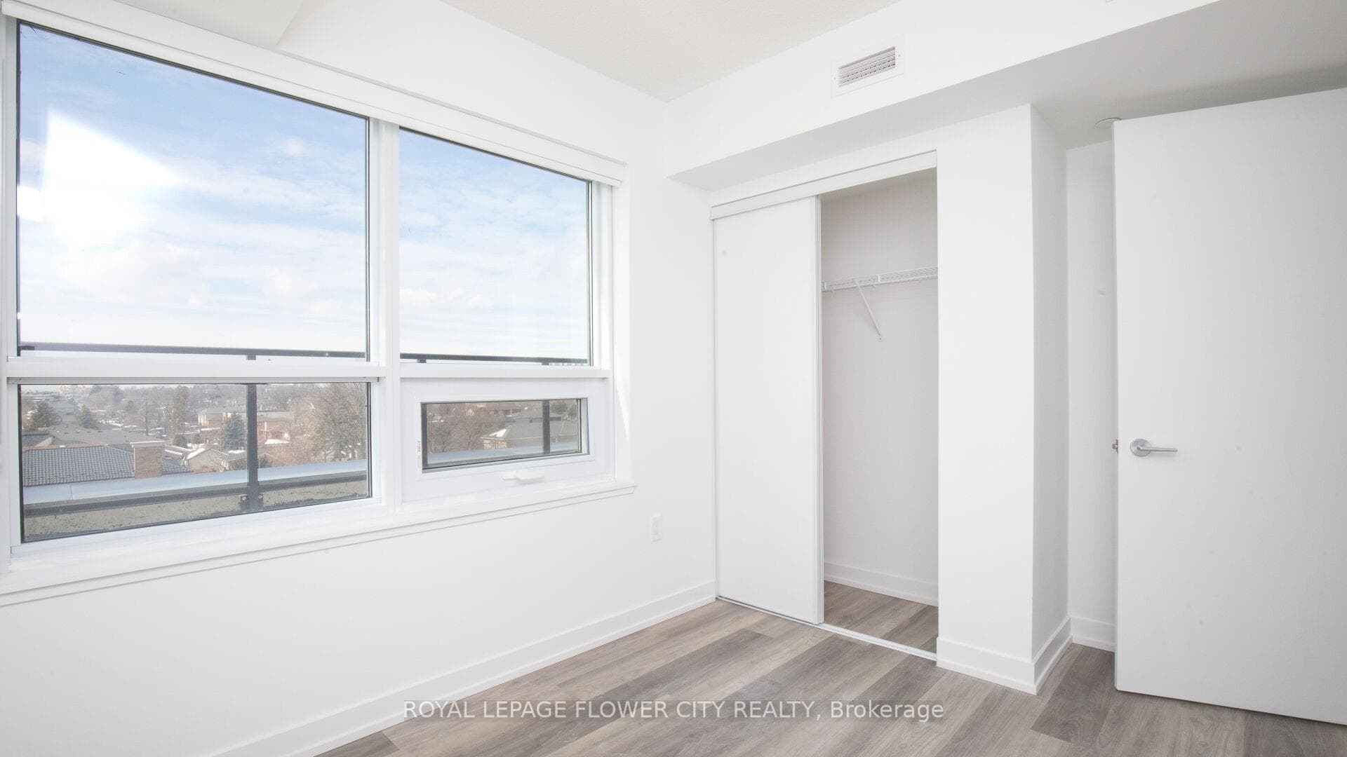 556 Marlee Avenue Unit 505 photo 25