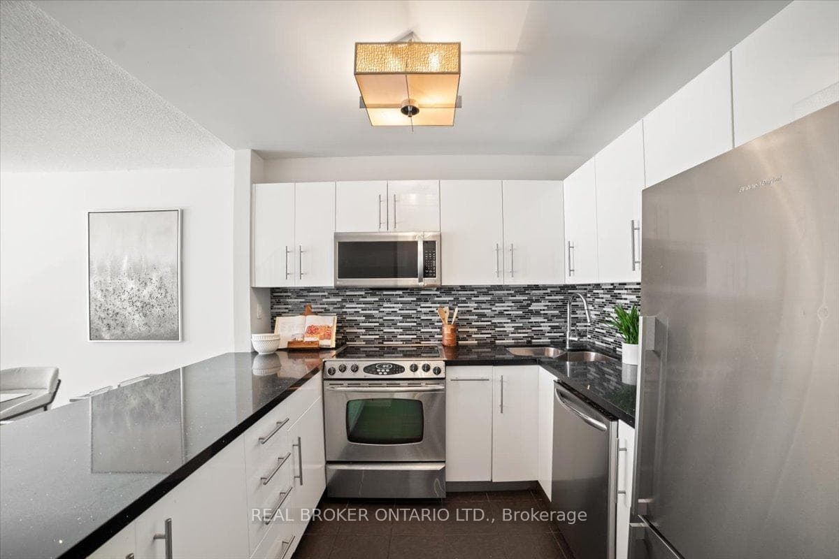 210C Avenue Road Unit Th 09 photo 8