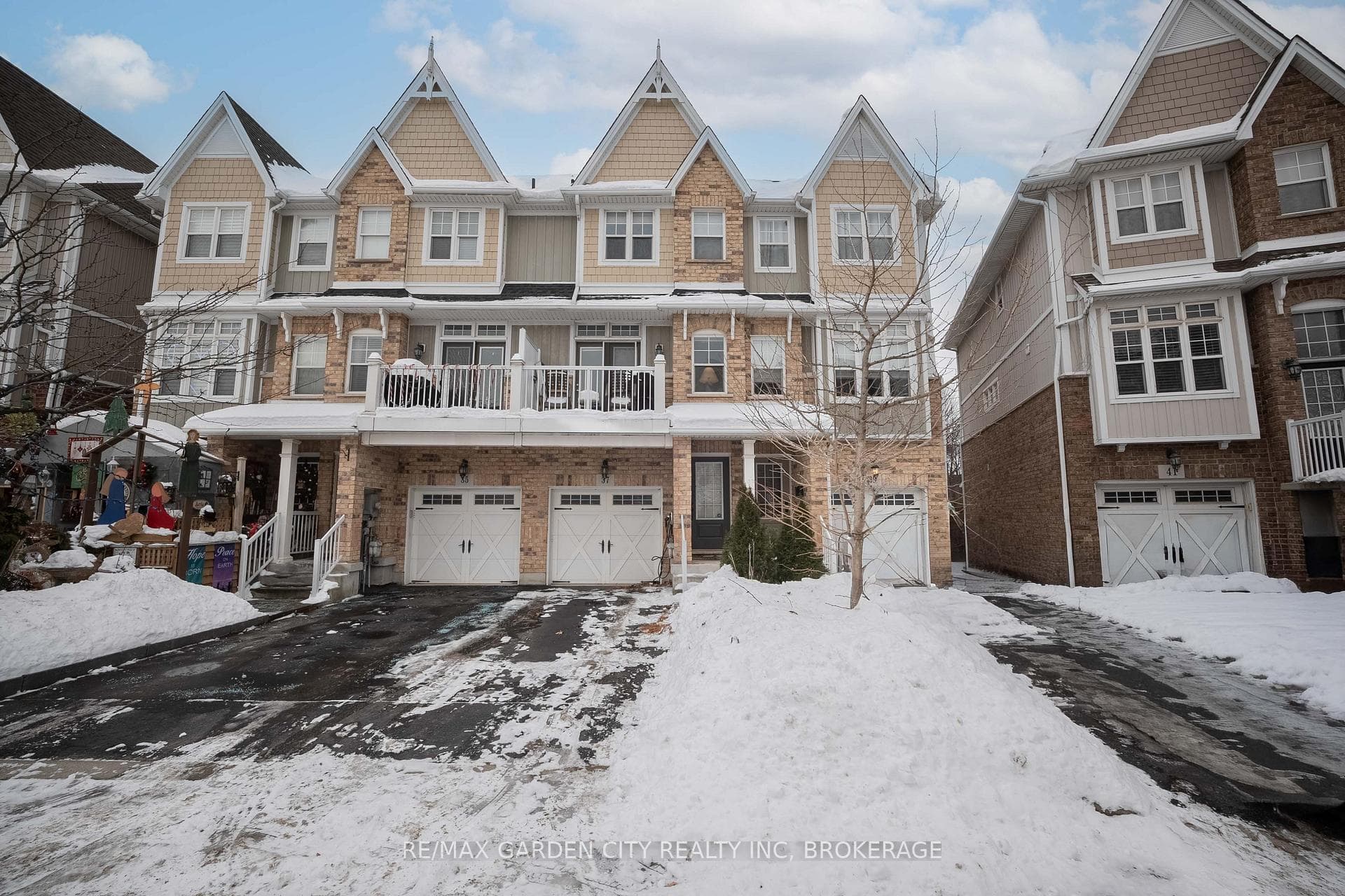 37 DURKSEN Drive photo 1