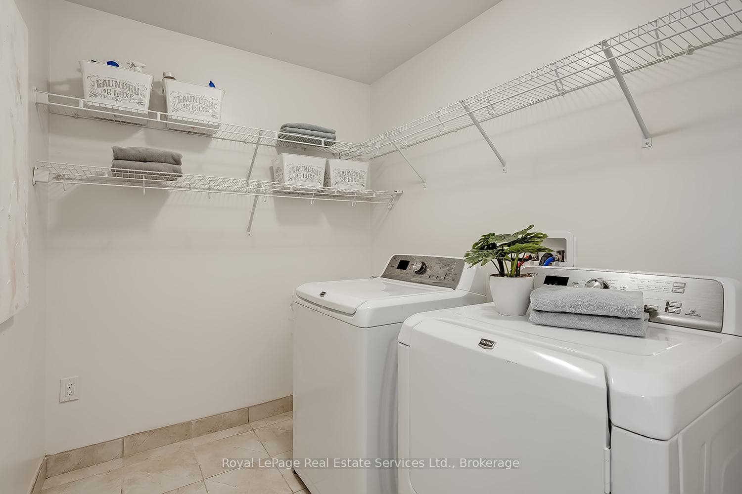 2nd level laundry room