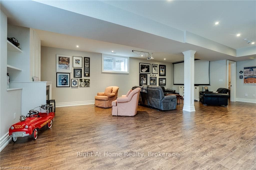 298 FELAN Avenue photo 40