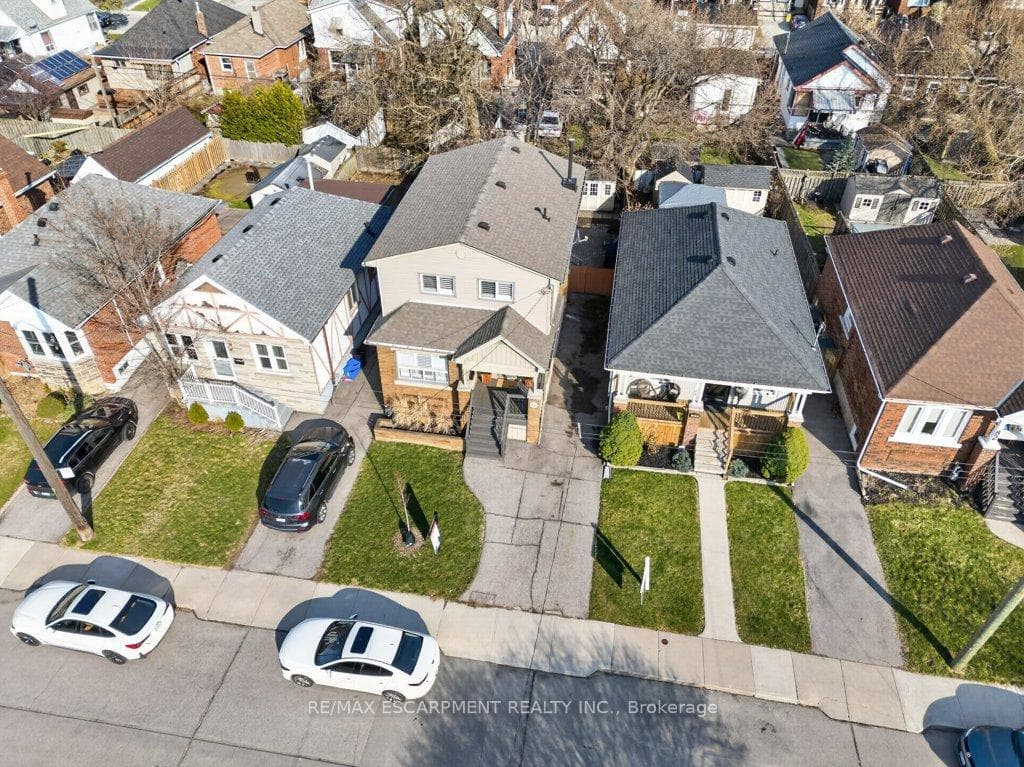86 Barons Avenue photo 38