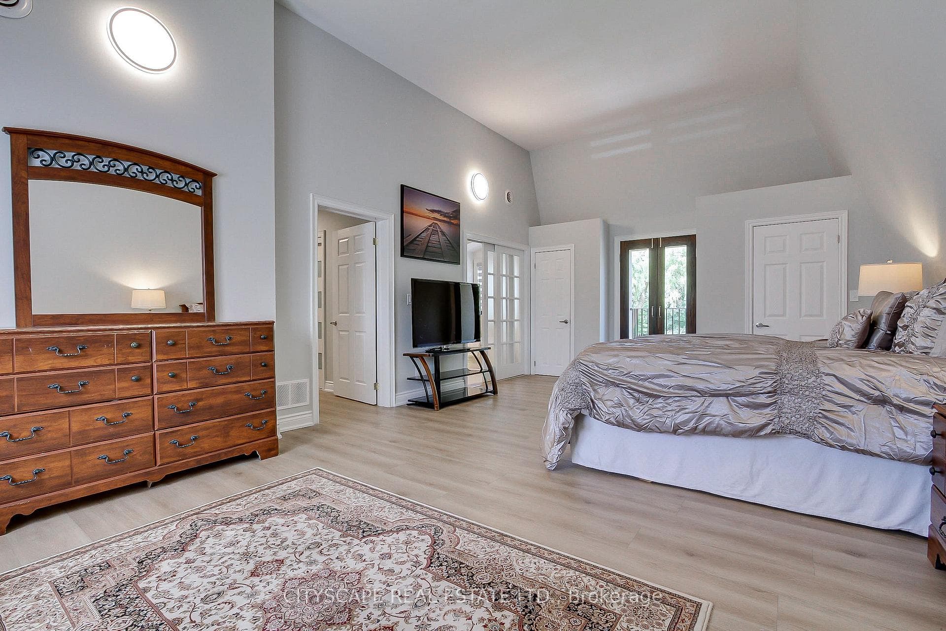 1543 Indian Grove photo 23