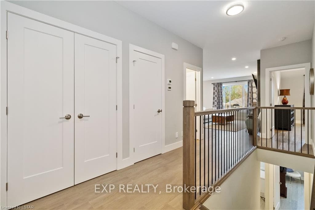 26 ALEXANDER Circle photo 20